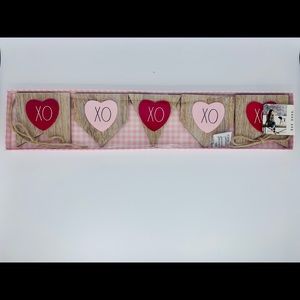 Rae Dunn Valentine’s Day Garland